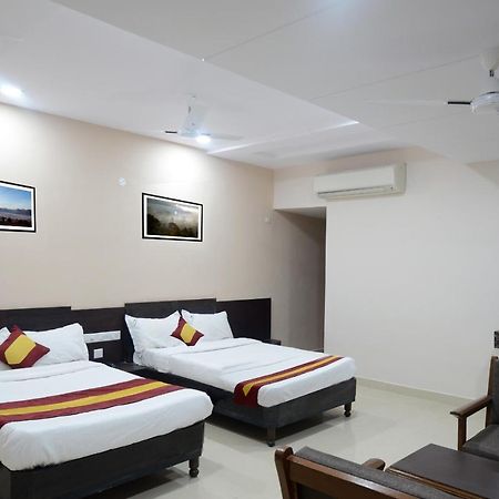 Dwaraka Inn Visakhapatnam Zewnętrze zdjęcie